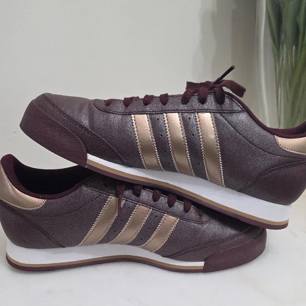 Adidas Orion Burgundy and Gold Sneakers - Picture 6 of 8